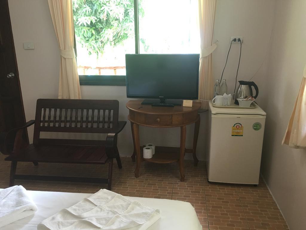 The Fisherman'S Chalet Natien Beach  Экстерьер фото