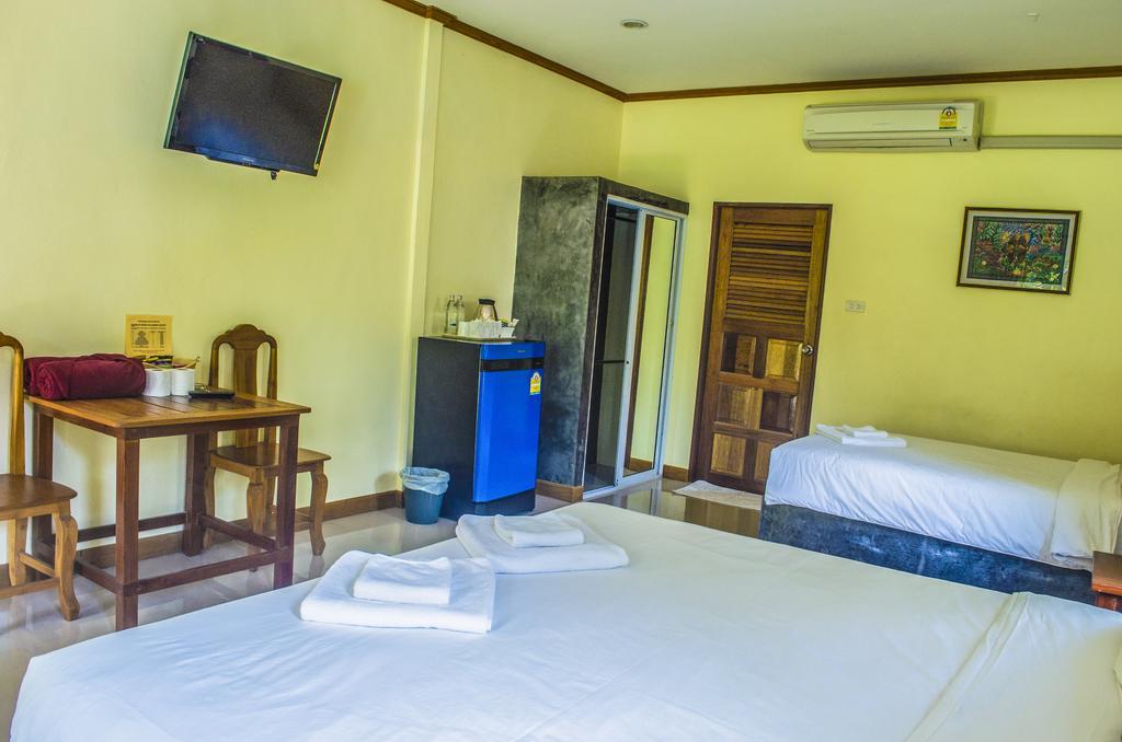 The Fisherman'S Chalet Natien Beach  Экстерьер фото