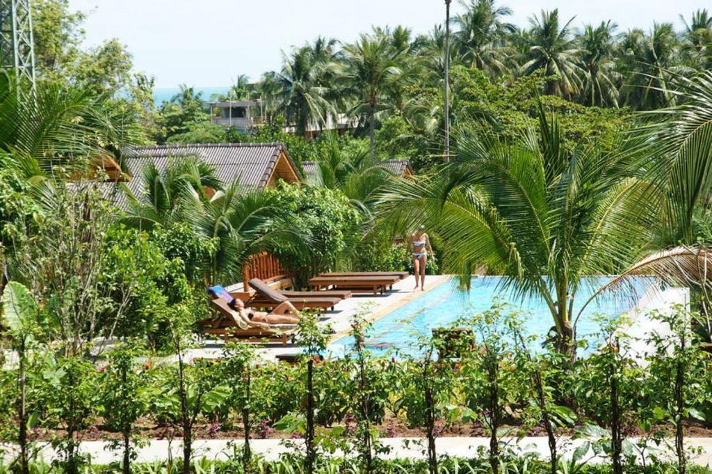 The Fisherman'S Chalet Natien Beach  Экстерьер фото