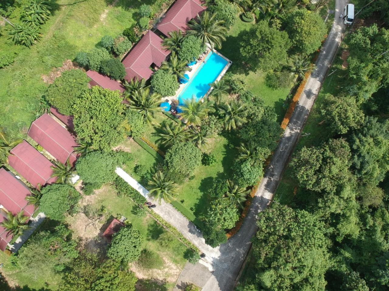 The Fisherman'S Chalet Natien Beach  Экстерьер фото