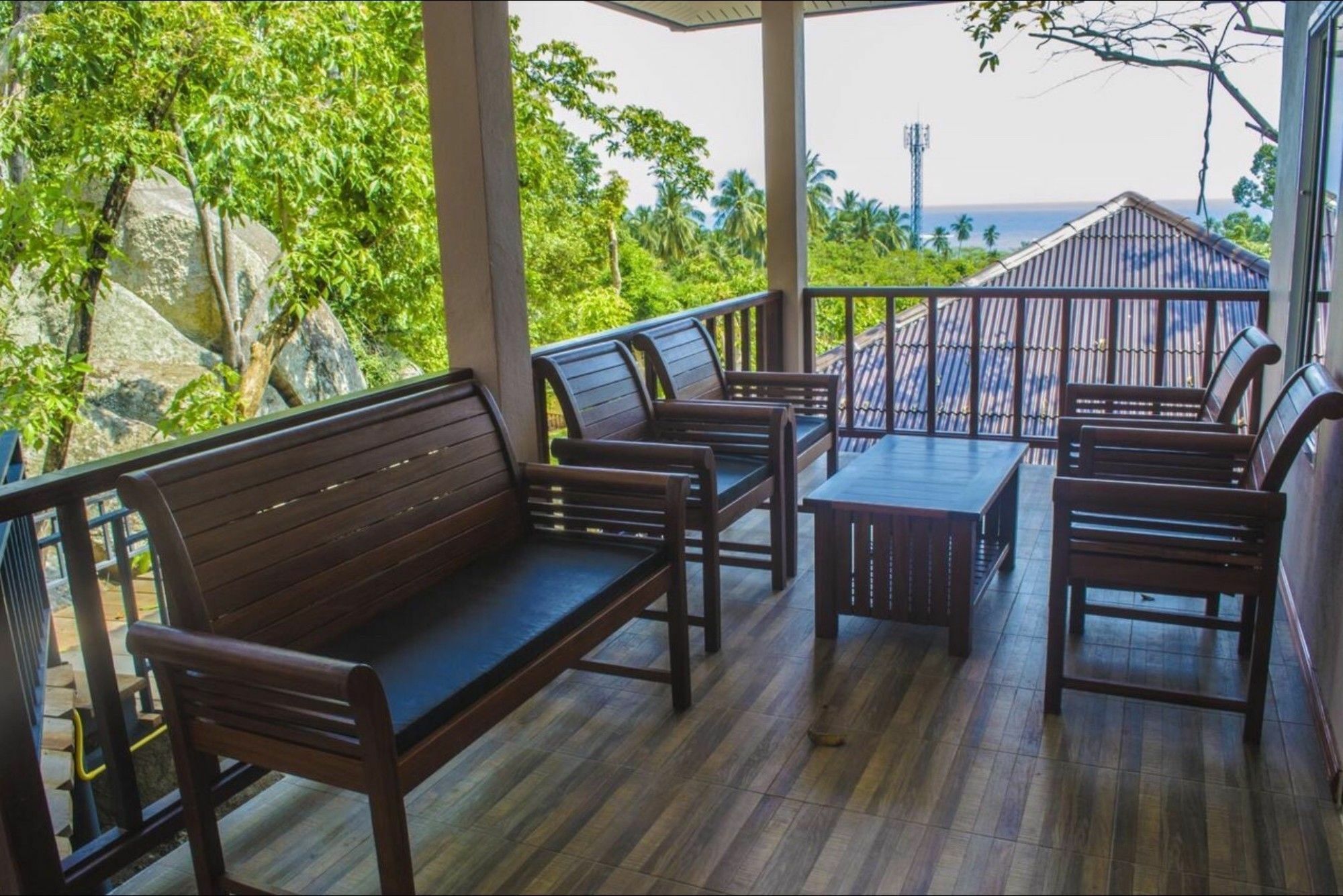 The Fisherman'S Chalet Natien Beach  Экстерьер фото