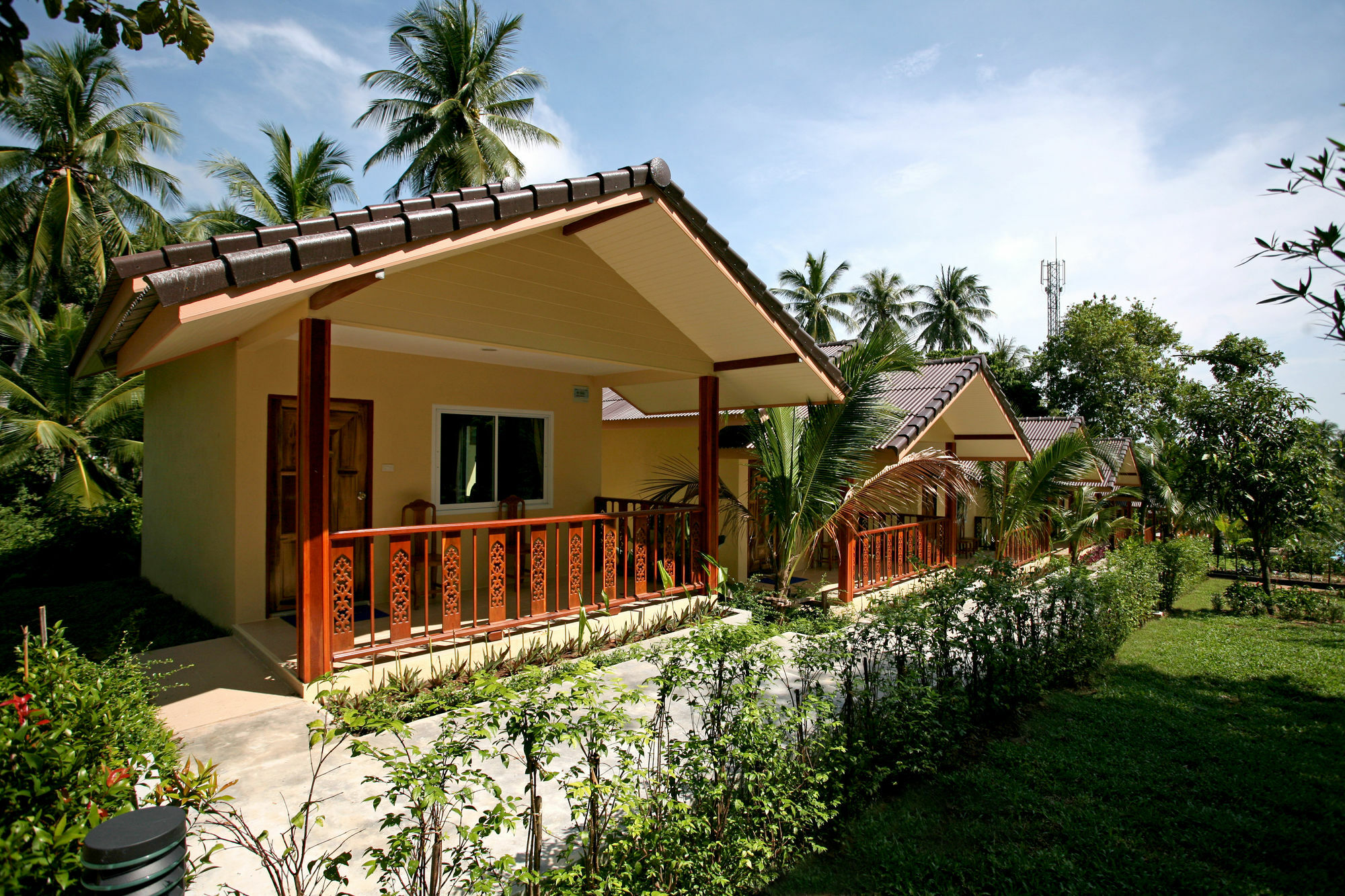 The Fisherman'S Chalet Natien Beach  Экстерьер фото