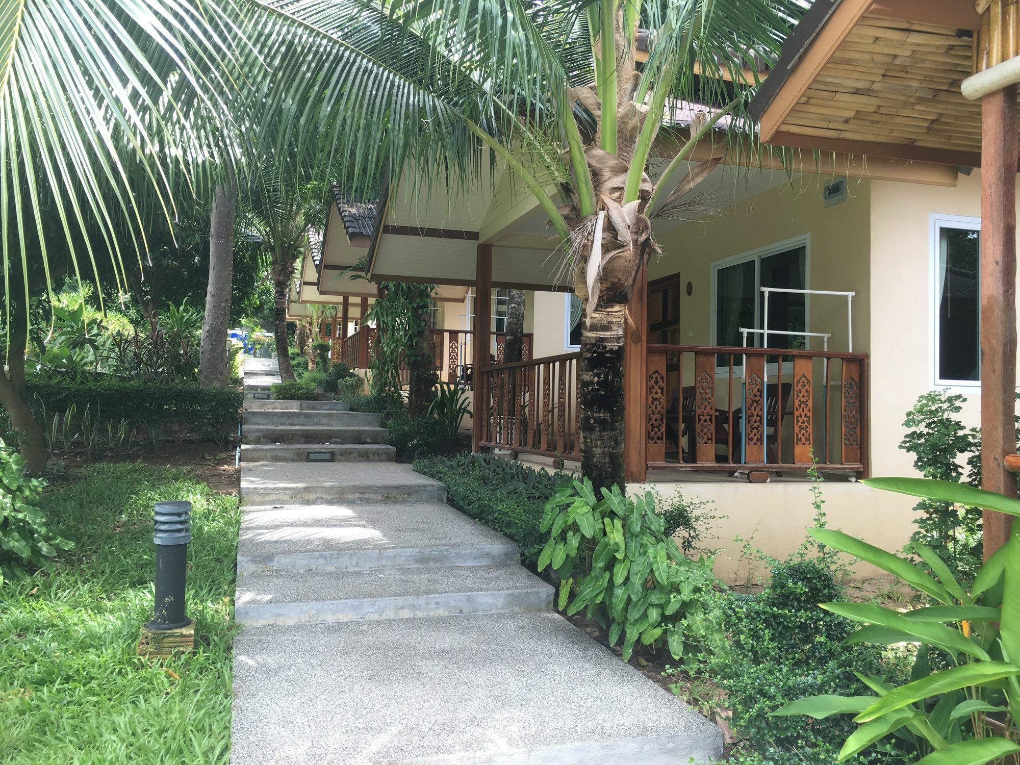 The Fisherman'S Chalet Natien Beach  Экстерьер фото