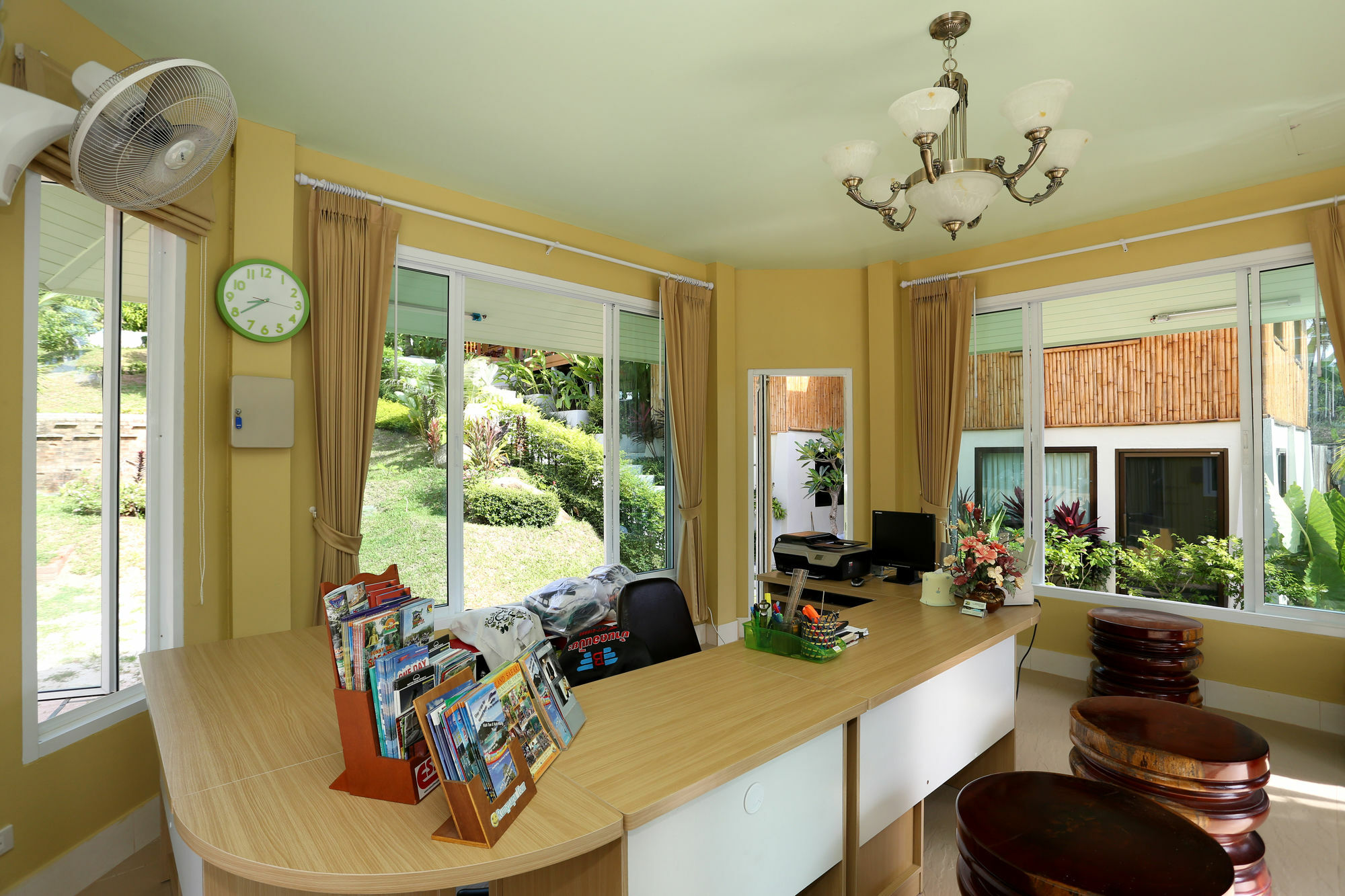 The Fisherman'S Chalet Natien Beach  Экстерьер фото